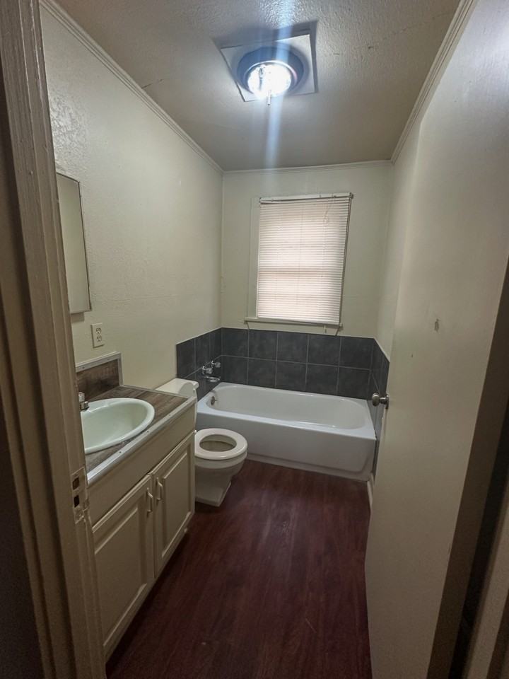 3004 Georgia Street Apt. B - Photo 3 of 7