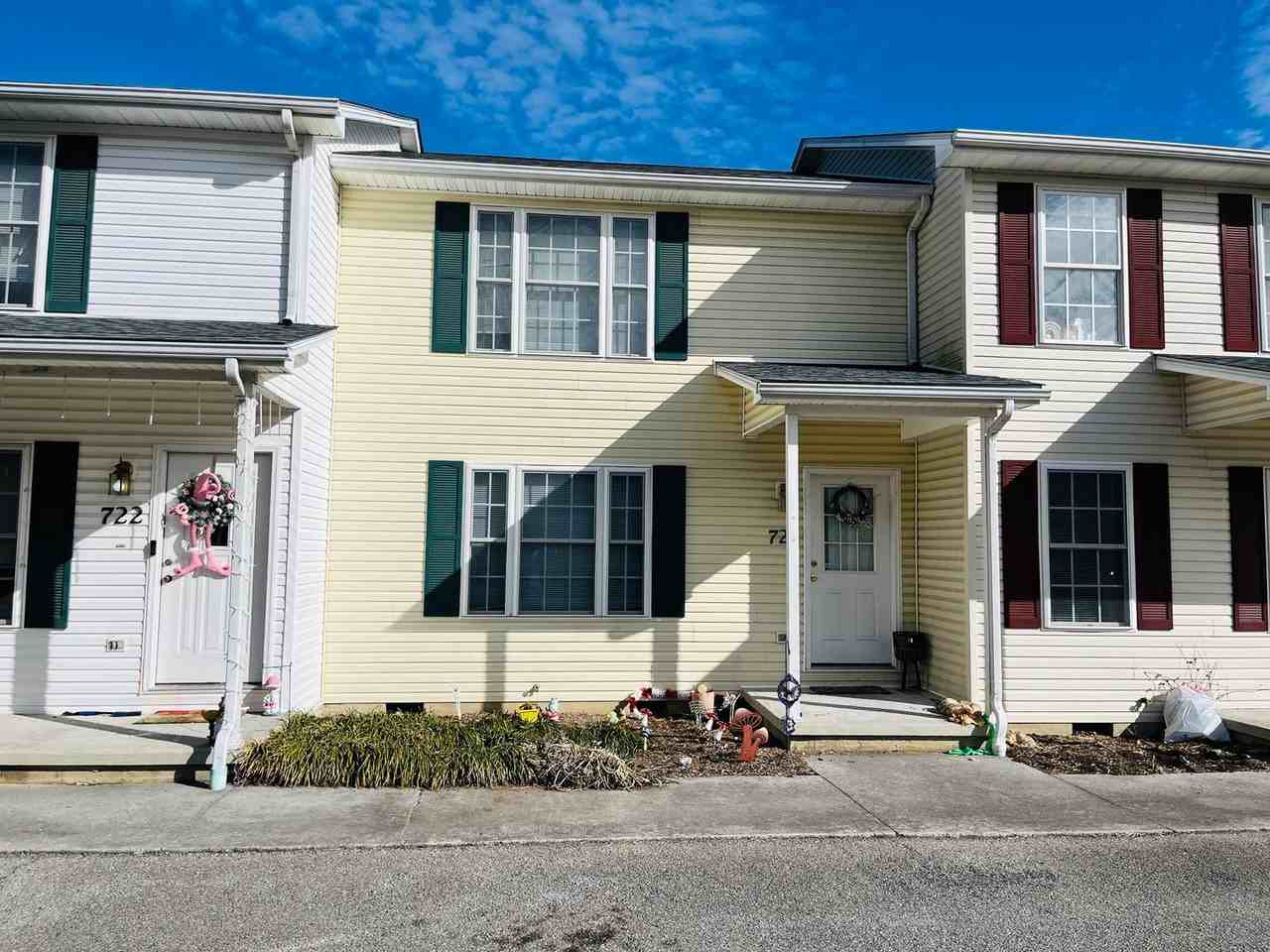 724 Park St - Photo 2 of 15