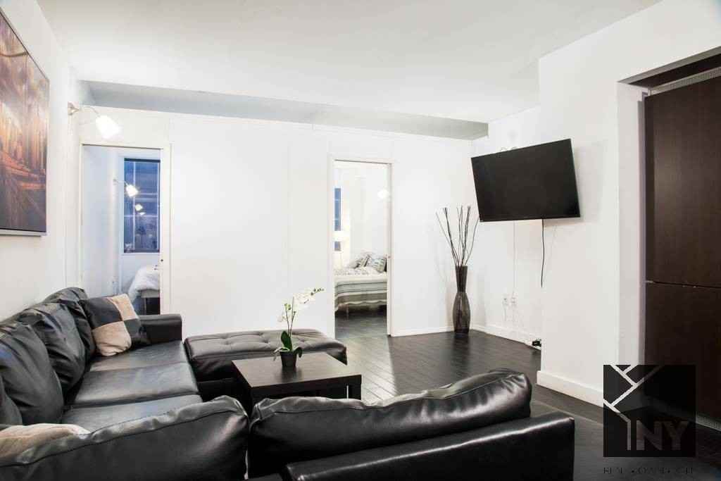 Wall St #1001 - Photo 2 of 8