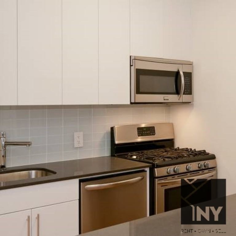 Wall St #1104 - Photo 3 of 11