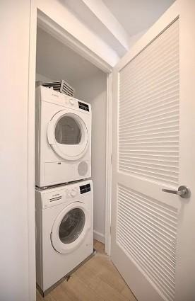 222 E 39th St #22G - Photo 3 of 10