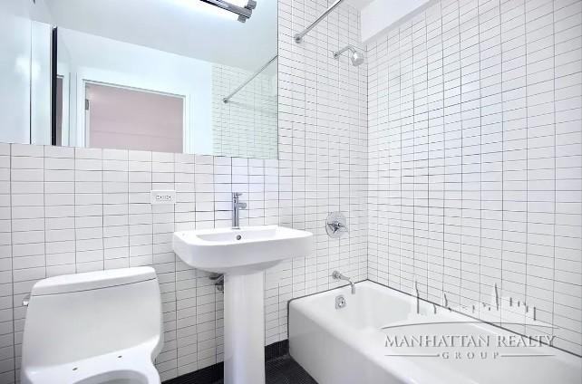 222 E 39th St #22G - Photo 5 of 10