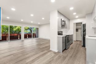 Carlmont Apartments - Photo 1 of 1
