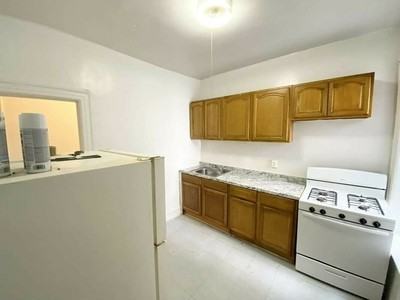 1275 East 51st Street #1 - Photo 2 of 3