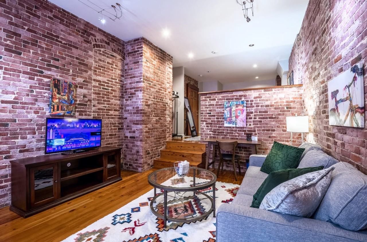 19 Battery St #1050377P - Photo 2 of 8