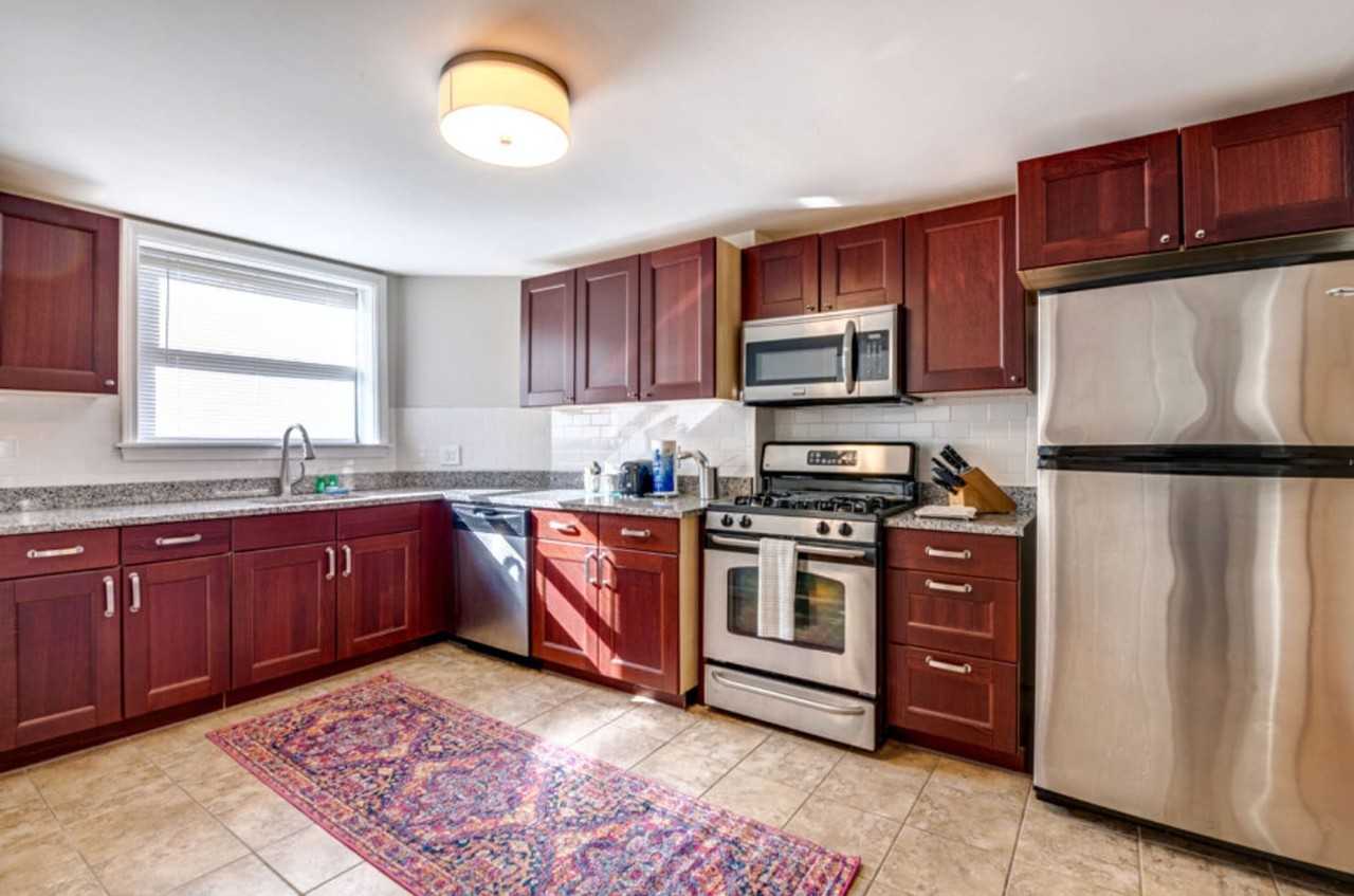 19 Battery St #1050388P - Photo 5 of 8