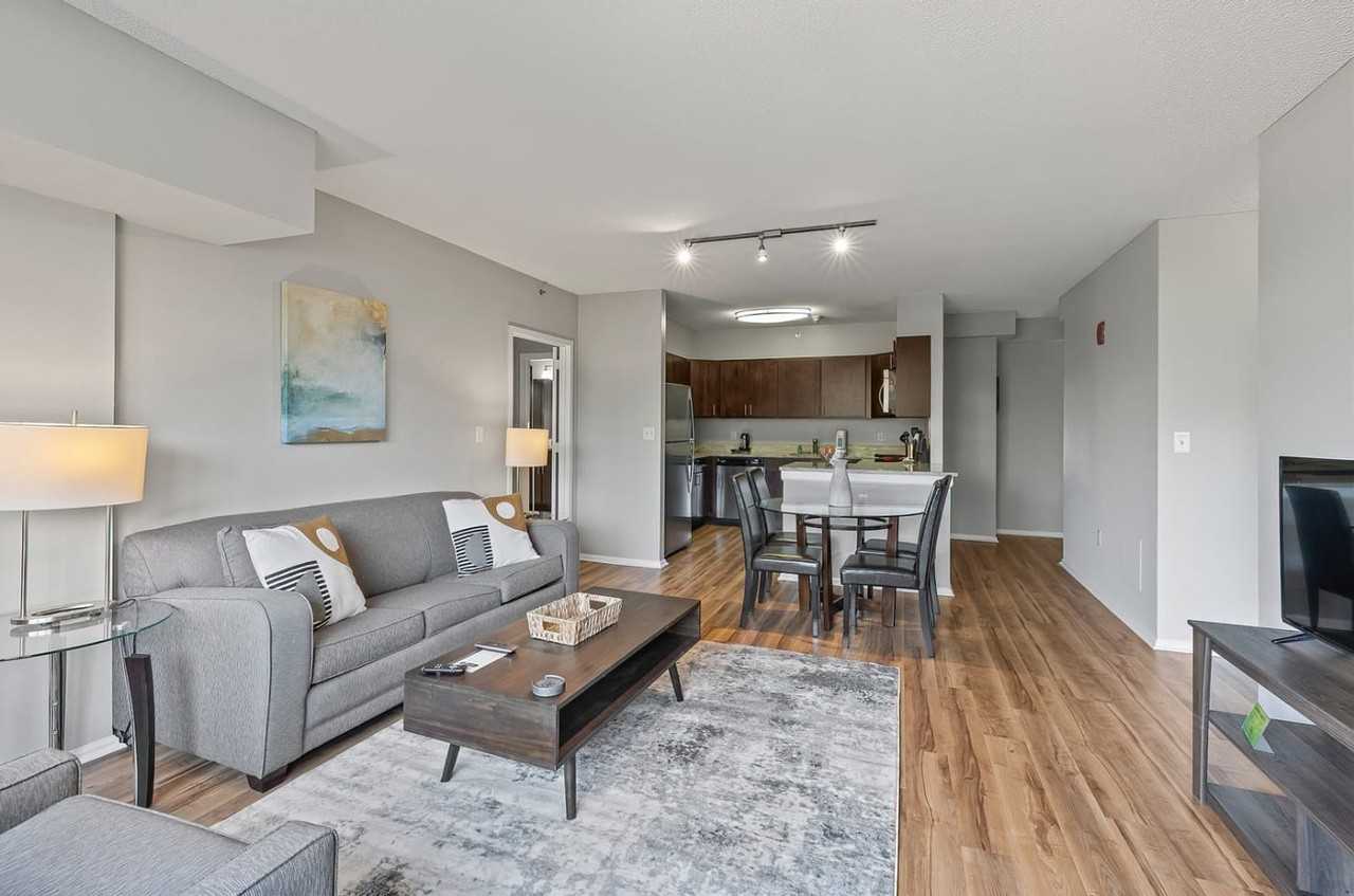 15 Bank Street - Photo 2 of 24