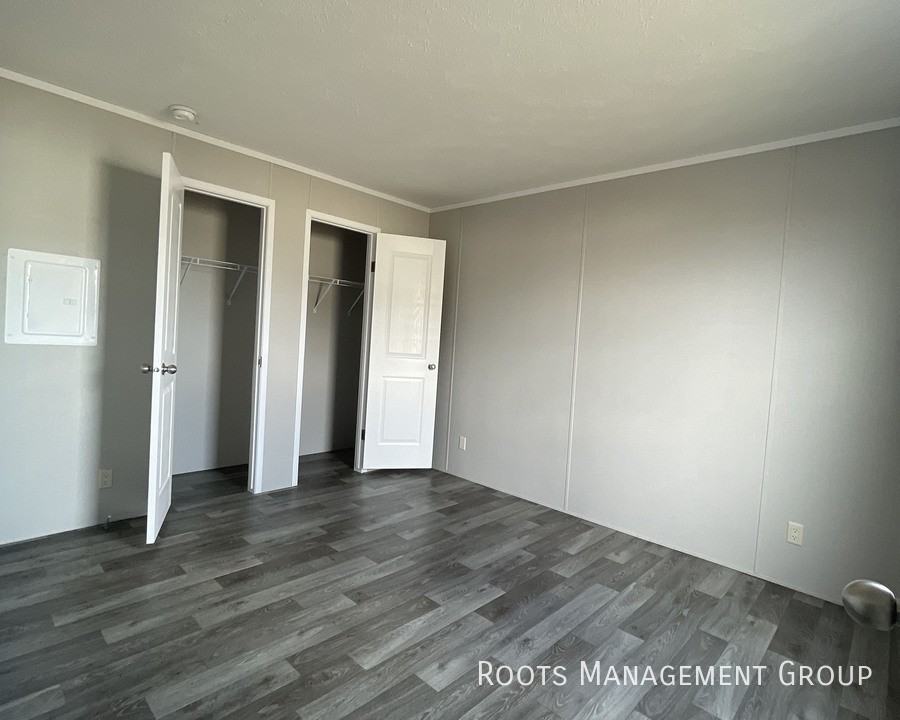 2300 E Philip Ave Trlr 50b #50B - Photo 2 of 5