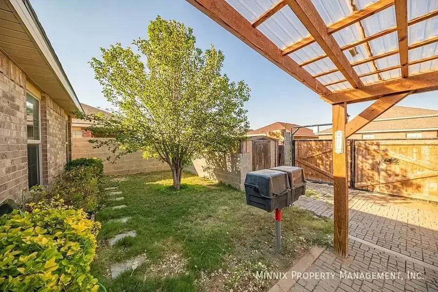 18 Willow Dr - Photo 6 of 7