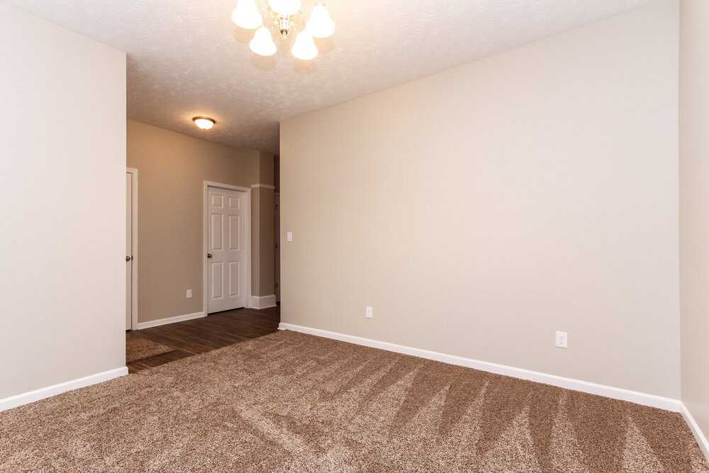 5123 Coloma Ct - Photo 4 of 15