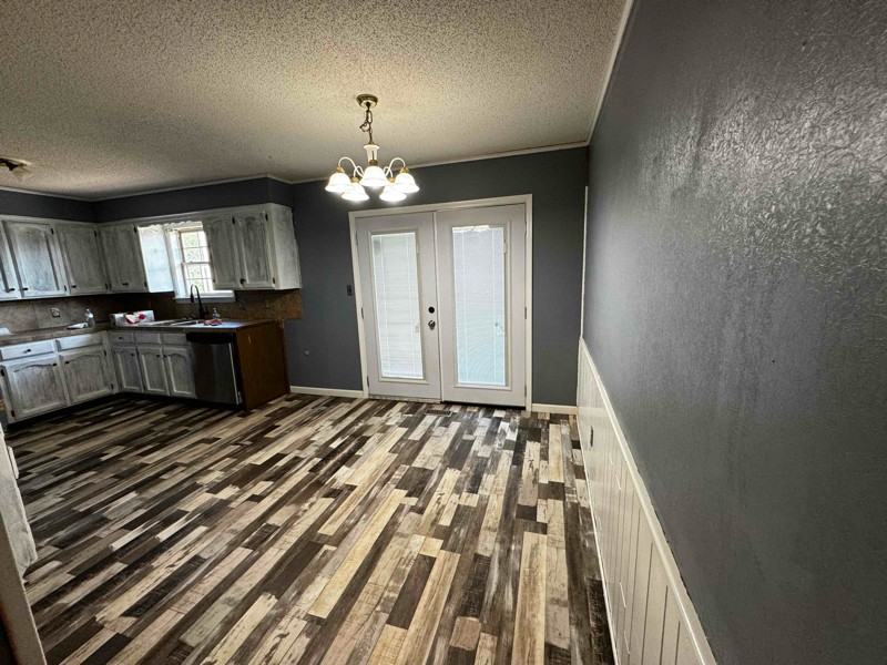 203 Highland Cir - Photo 3 of 13