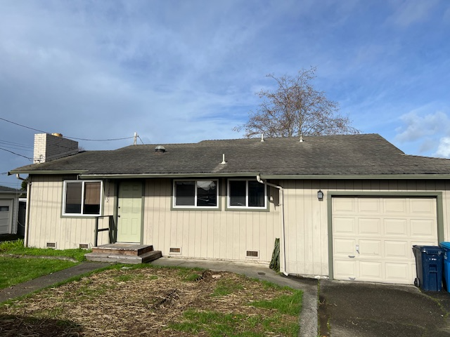 1372 Lincoln Ave - Photo 2 of 14