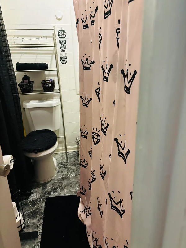 2001 Leroy St - Photo 3 of 4