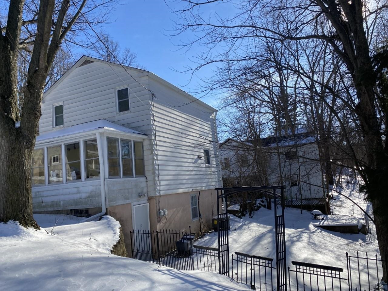 208 N Carroll St - Photo 2 of 20