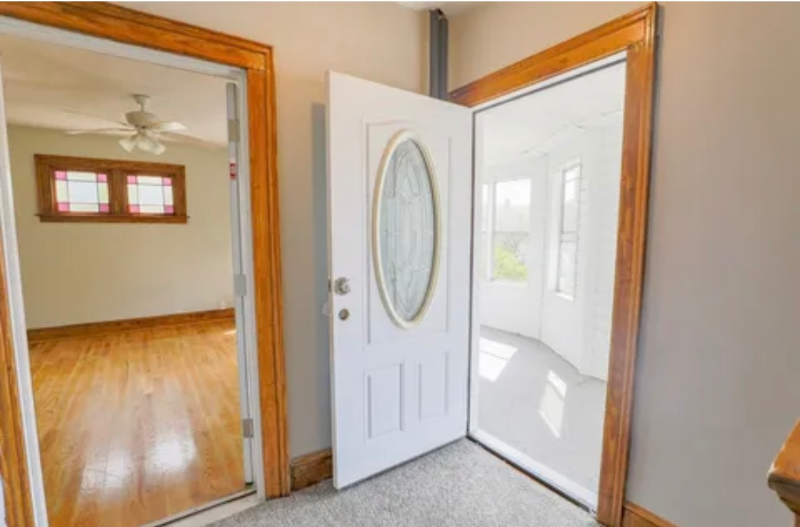 90 Cabot St #1 - Photo 4 of 11