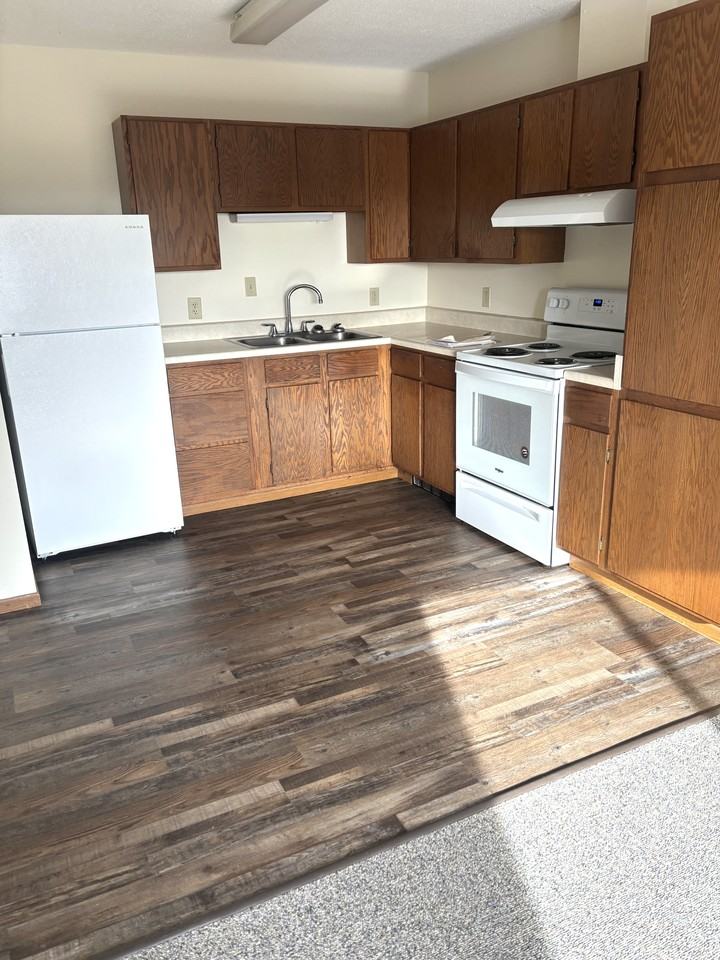 Silverleaf Apartments - Photo 3 of 16