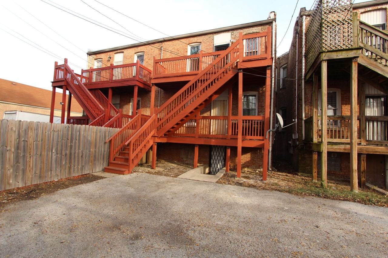 7552 S Parnell Ave - Photo 2 of 4