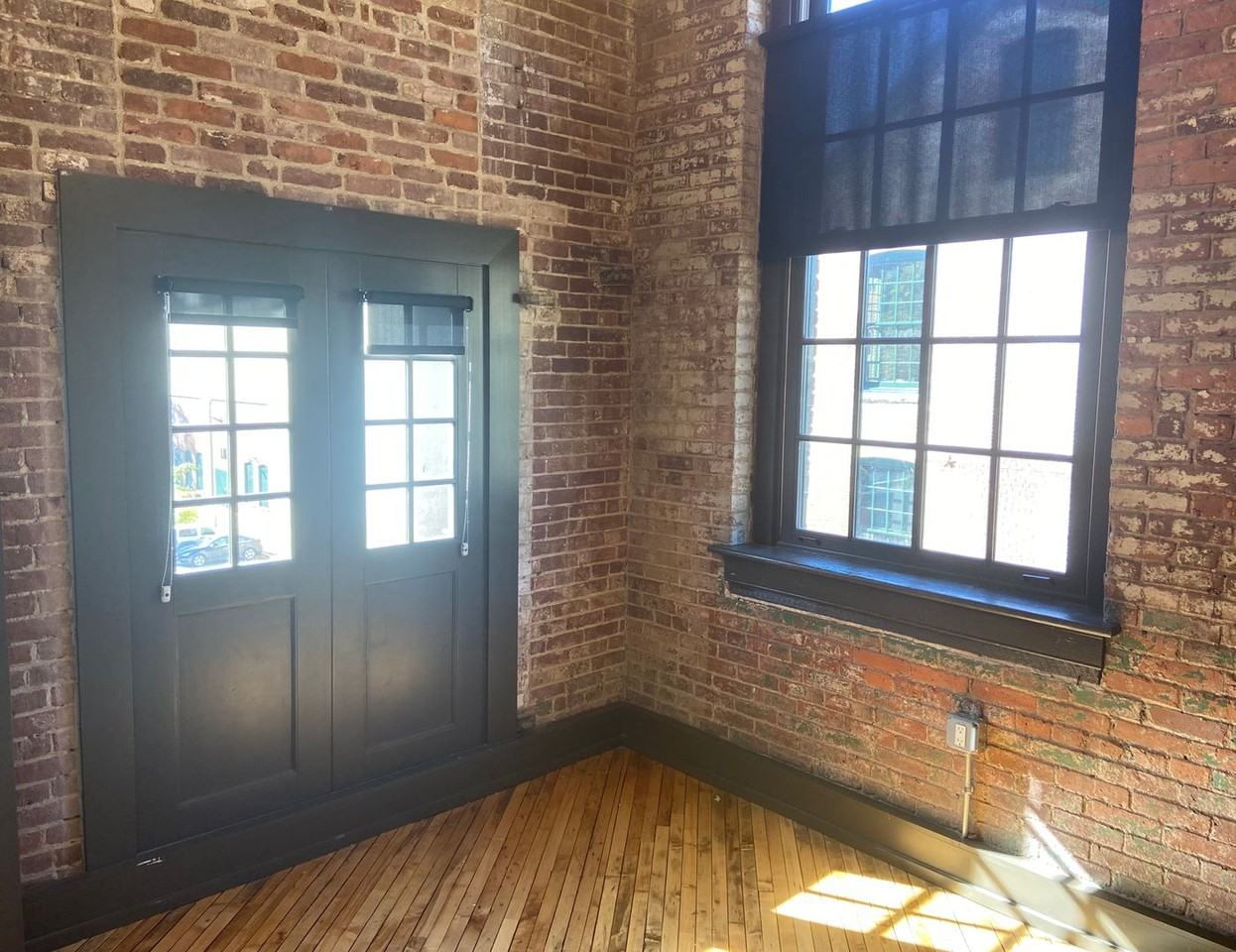 Simon Silk Mill - Photo 4 of 8