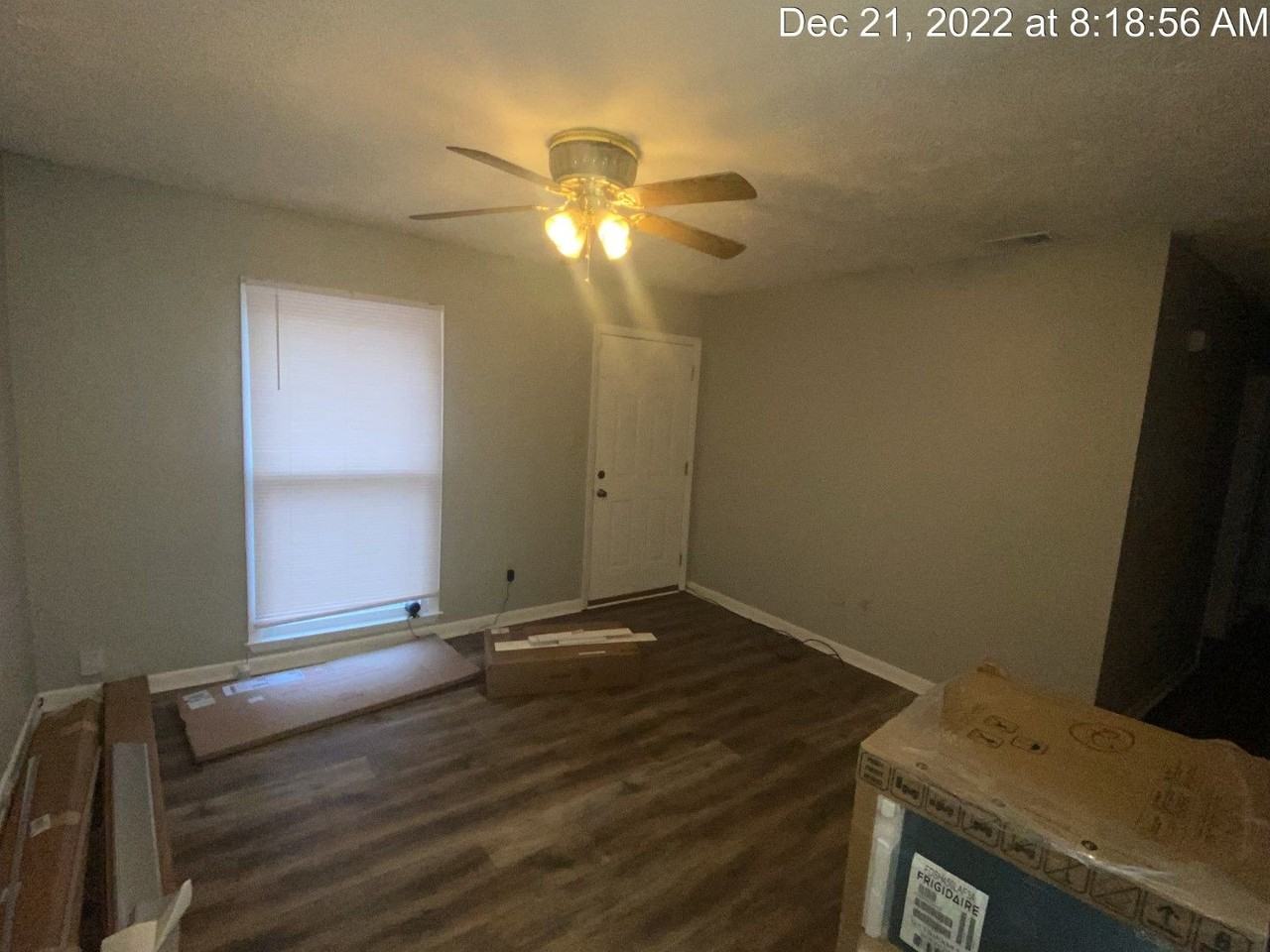 1121 Strathdon Ave - Photo 5 of 13