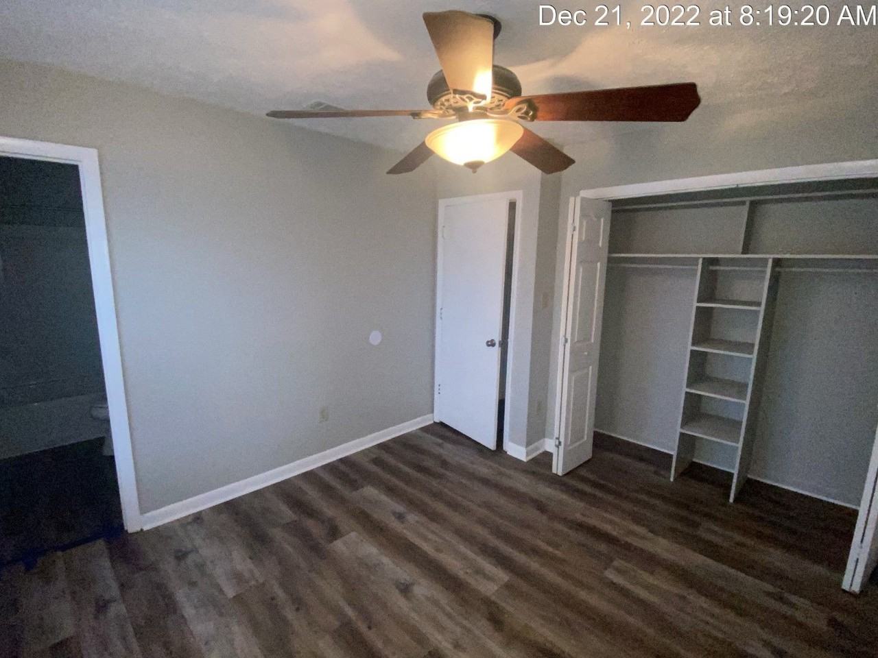 1121 Strathdon Ave - Photo 7 of 13