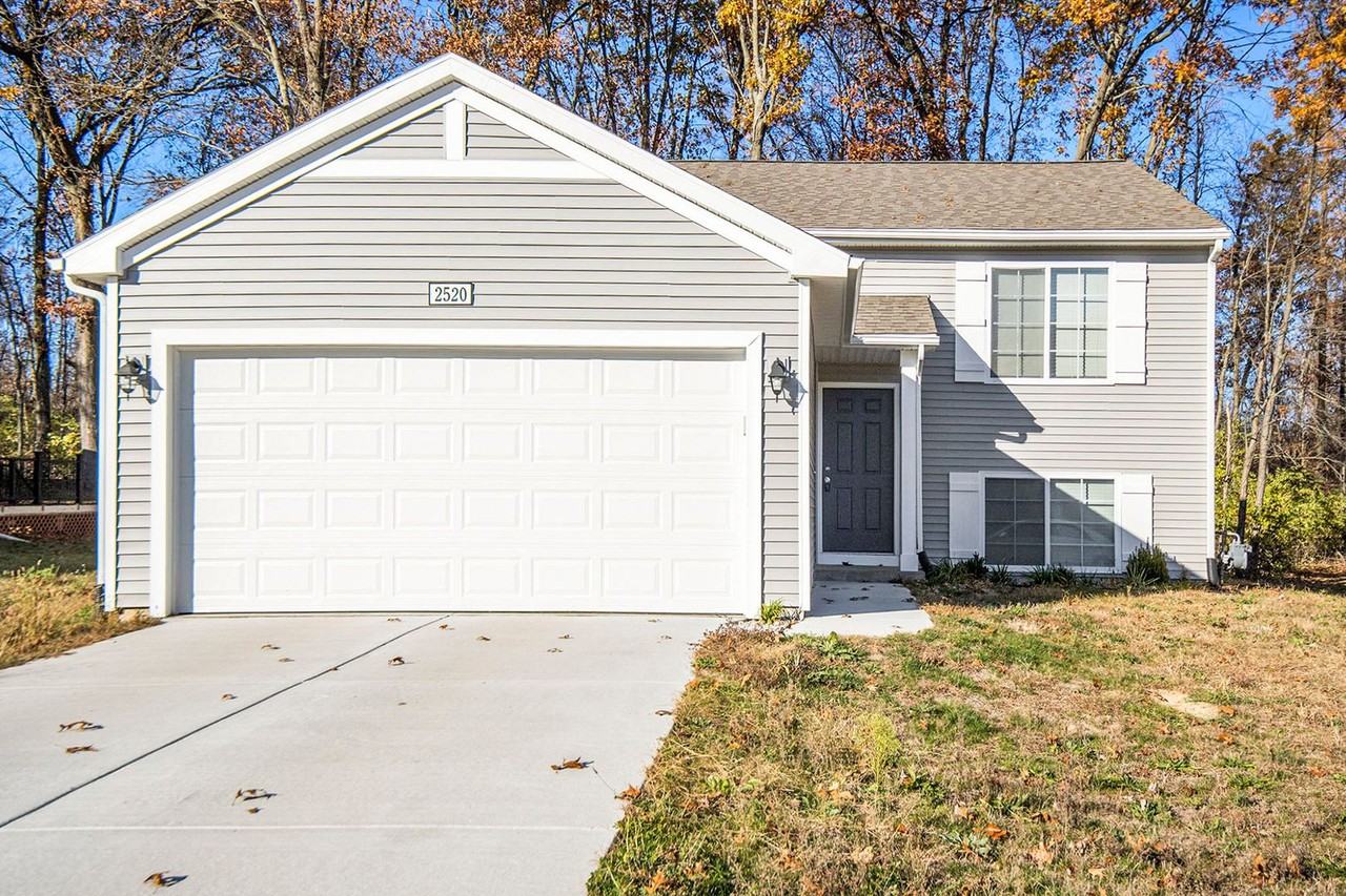 3321 Chapel Hill Drive West