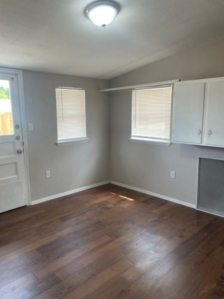 1341 S 16th St - Photo 2 of 20