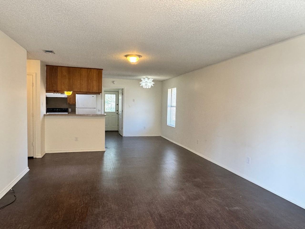 16046 Shoshone Dr - Photo 3 of 18