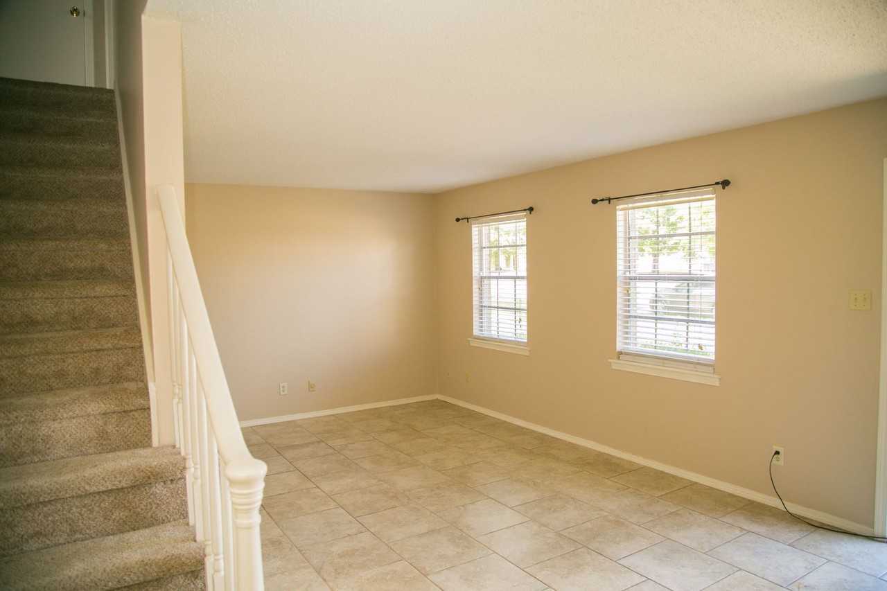 134 Du Rhu Dr - Photo 3 of 24