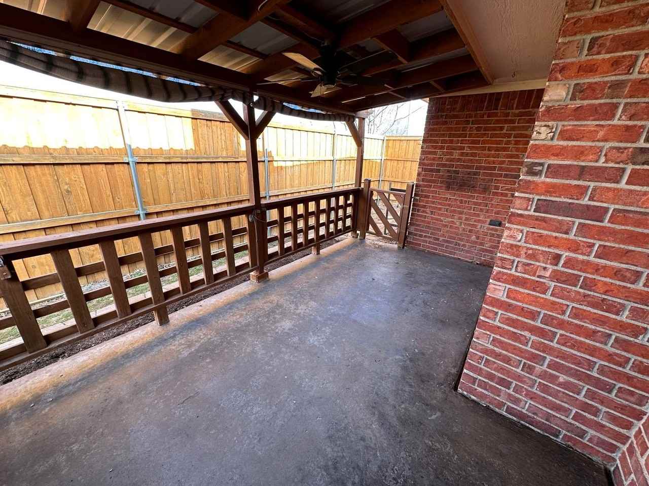 6700 Admiral Ct - Photo 4 of 32