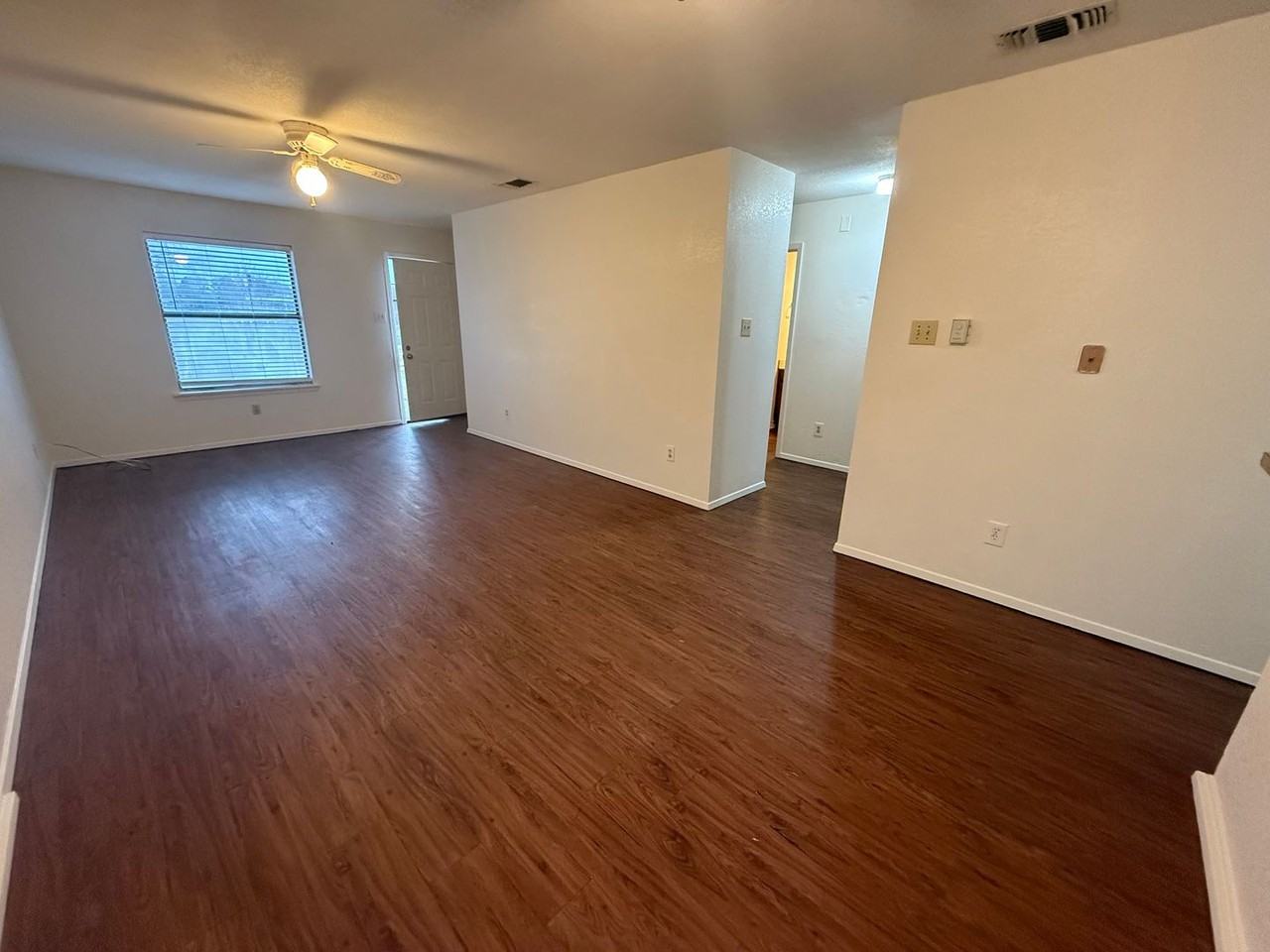 2809 W Shaw St - Photo 3 of 15