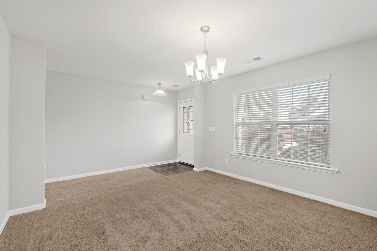 200 Willow Grove Way - Photo 6 of 33