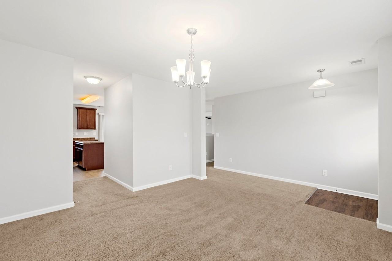 200 Willow Grove Way - Photo 7 of 33