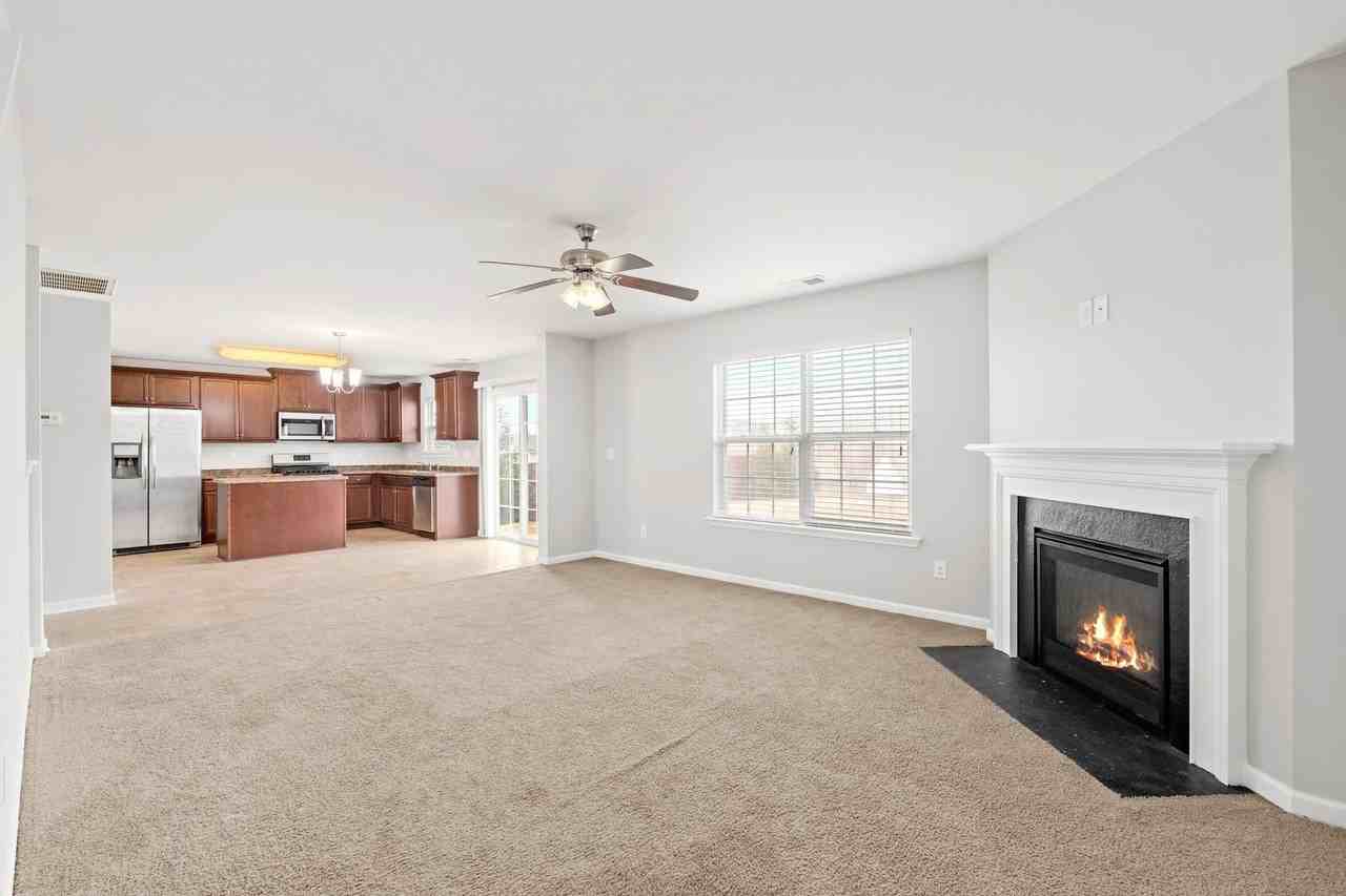 200 Willow Grove Way - Photo 2 of 33