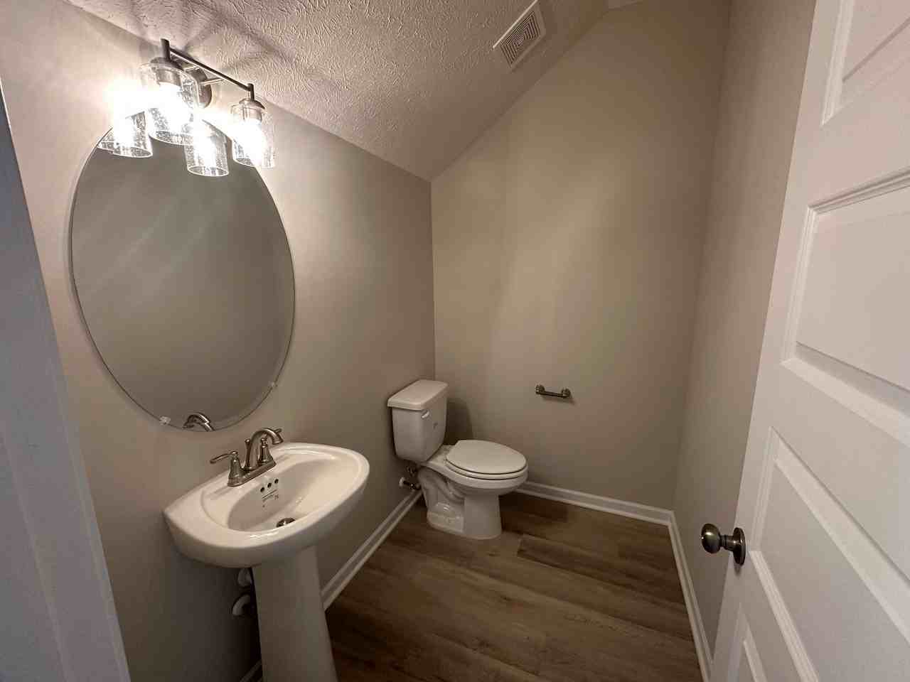 1850 Madison St - Photo 4 of 31
