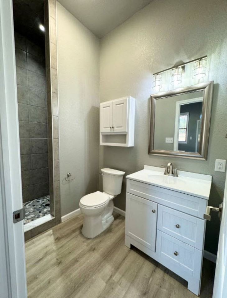 7421 Terry St - Photo 6 of 7