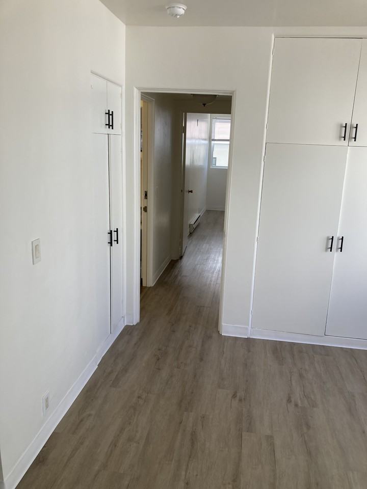 2015 State St #C - Photo 3 of 18