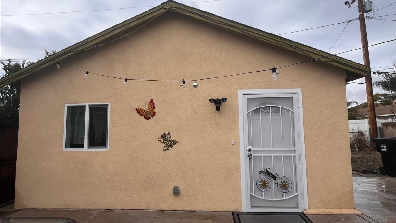 3628 N Mountain View Ave #NA - Photo 5 of 5