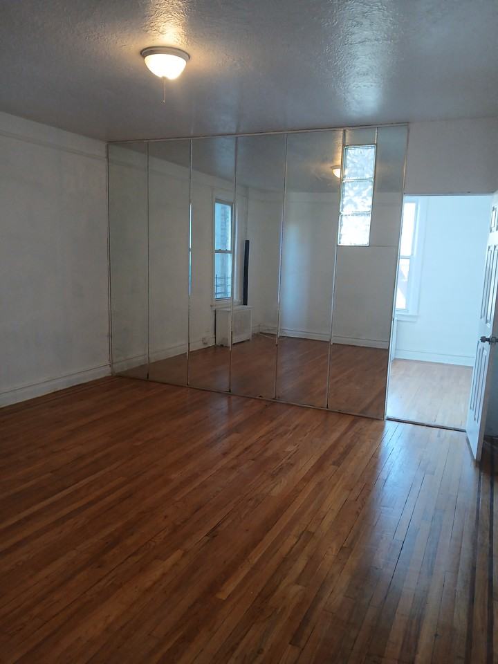 3171 Villa Ave #4 - Photo 3 of 10