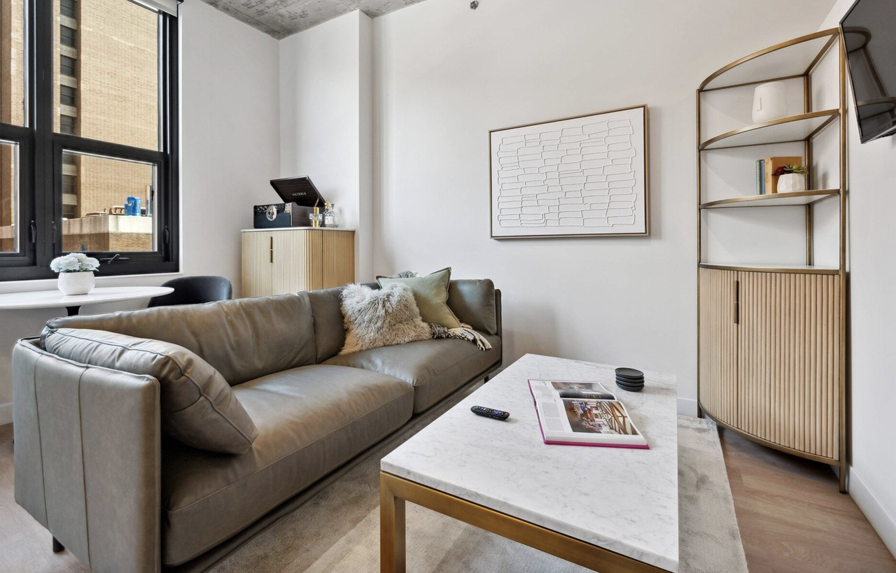 828 N Wells St #319 - Photo 2 of 6