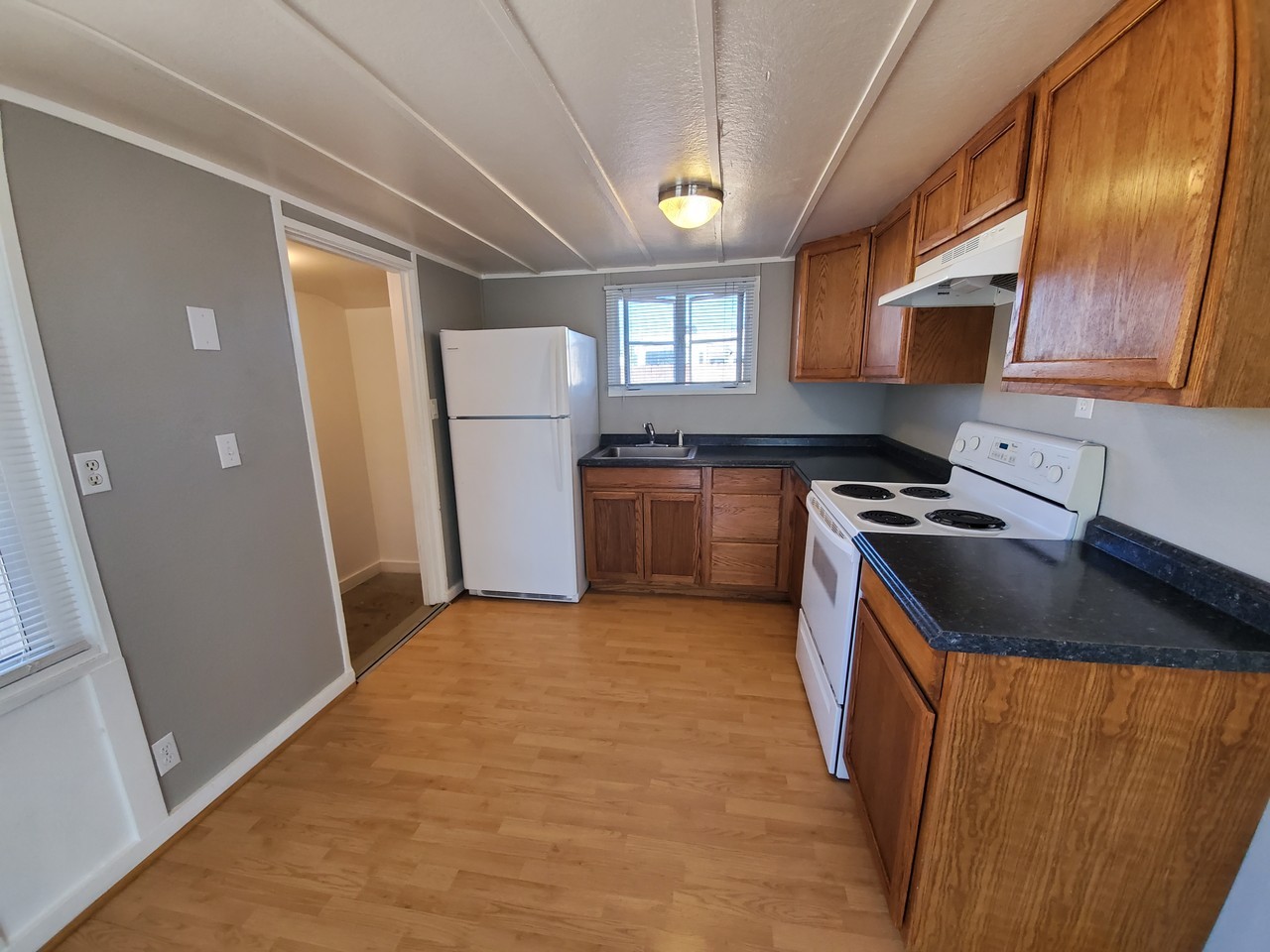 320 Cavaness Ave #92B - Photo 2 of 8