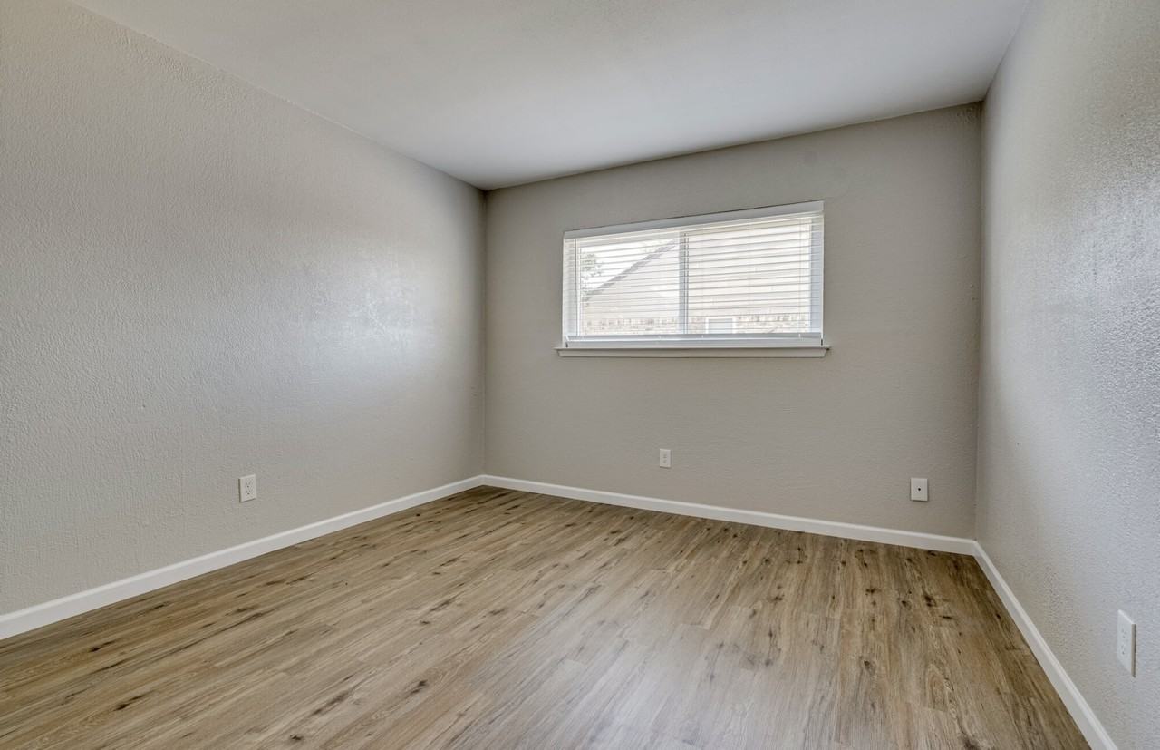 5117 Grady Ct #NA - Photo 7 of 16