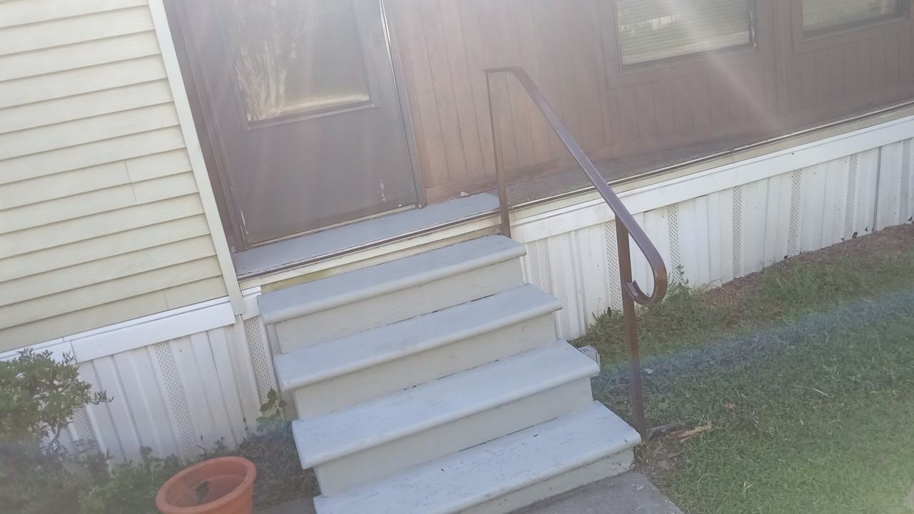 822 Ne 30th Ter #NA - Photo 2 of 16