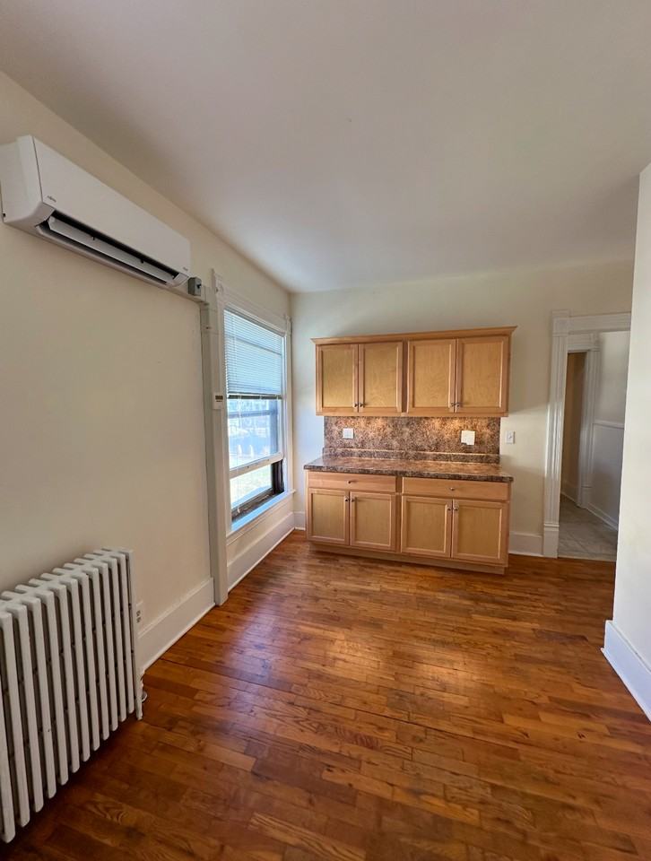 246 Charles Ave Se #3 - Photo 4 of 30