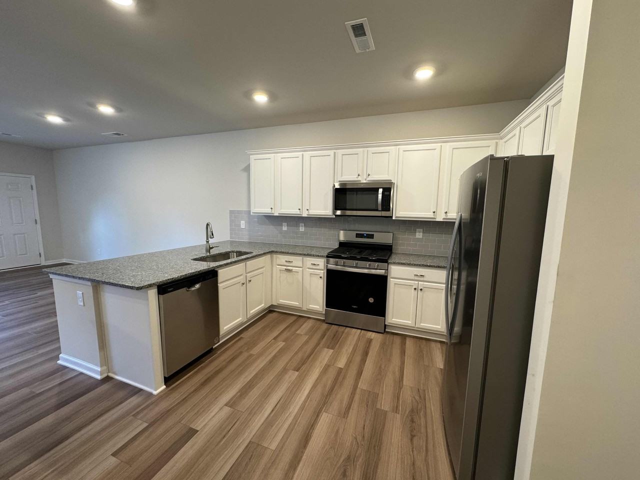 716 Herlong Ave #716 - Photo 2 of 12