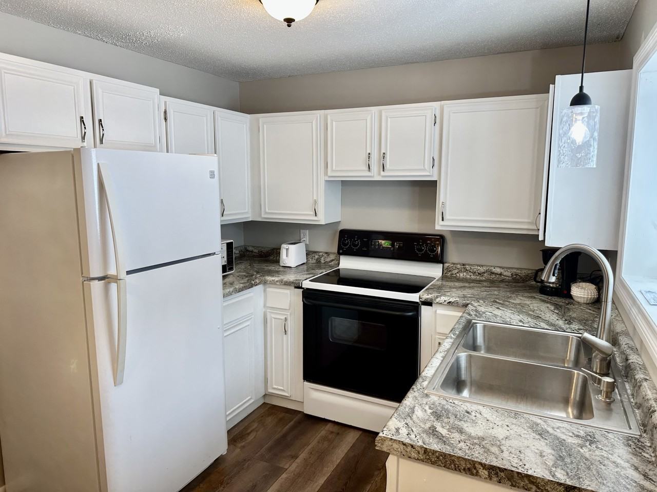 3329 Mahoney Dr #3329 - Photo 5 of 17