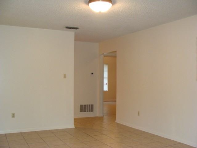 2321 Briarwood Dr #2321 - Photo 4 of 14