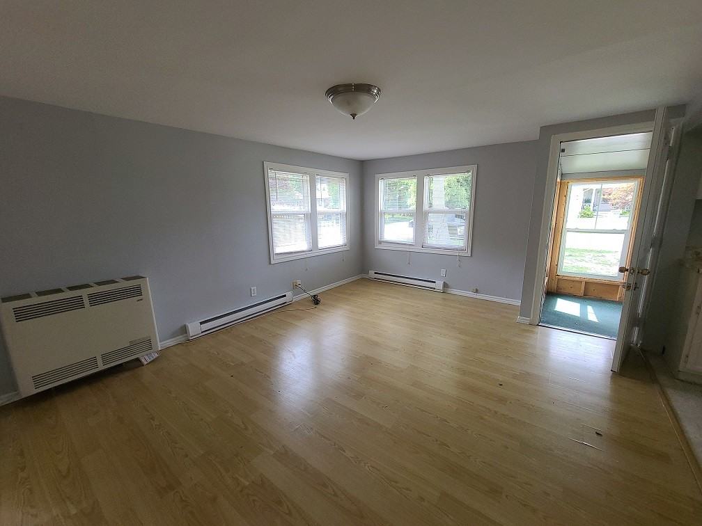 1992 Helen Ave - Photo 3 of 10