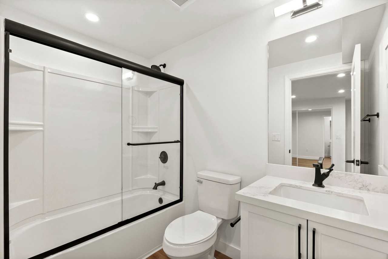 Los Feliz Village - Photo 4 of 26