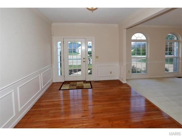 16319 Lakeshore Terrace Ct - Photo 2 of 31