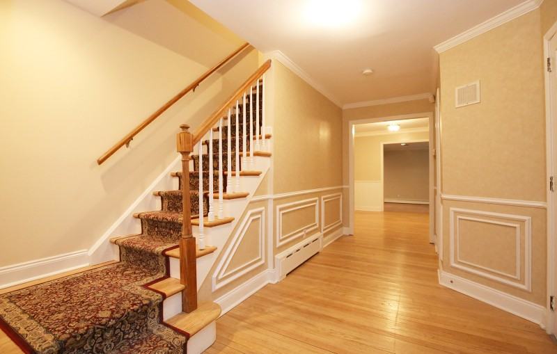 9 Burnett Rd - Photo 2 of 25